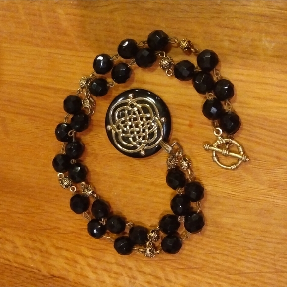 Eastern inspired necklace - Picture 1 of 2